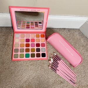 Jeffree Star Palette & Brush Set